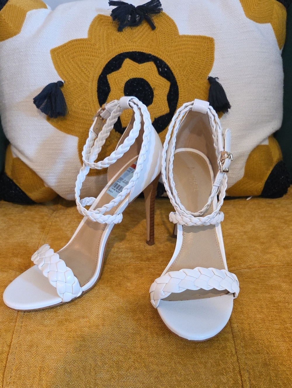Michael Kors ASTRID Wrapped White Sandals - Sz 8.5
